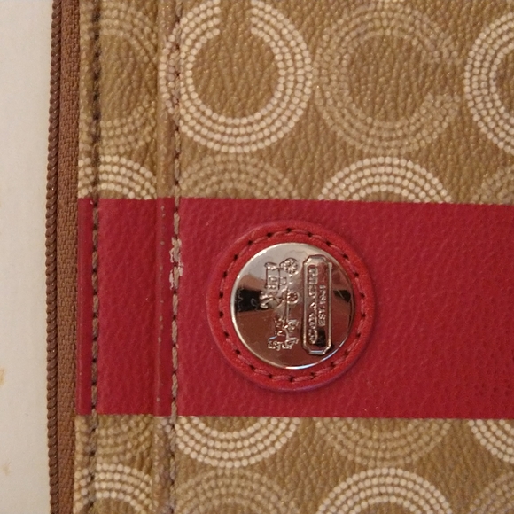 VGUC. Coach Kristen card carrier and keychain. - Picture 4 of 6